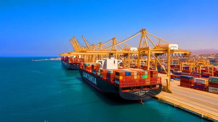 Illustration de la modernisation du port de Lattaquié par CMA CGM en vue de devenir un hub régional.